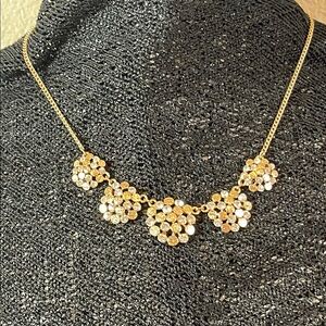 Vintage Gold Tone Floral Necklace c48